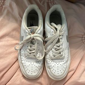 Nike court vision size 7.5